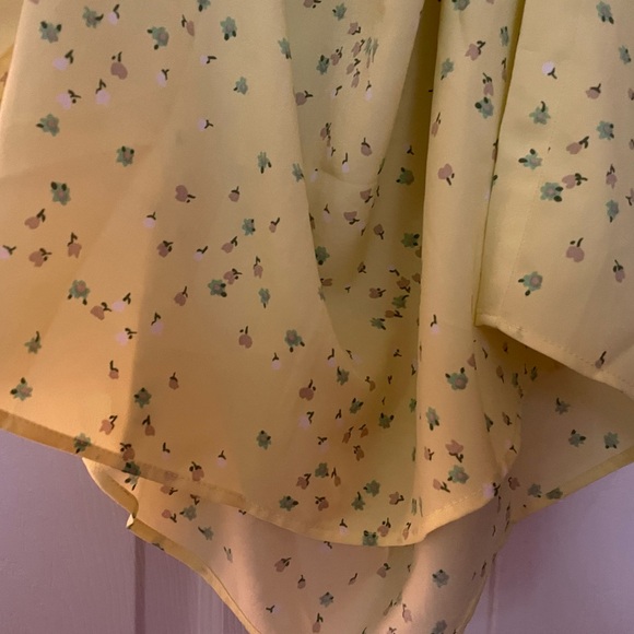 Riley & Rae Yellow Ruffled Blouse - Picture 8 of 10
